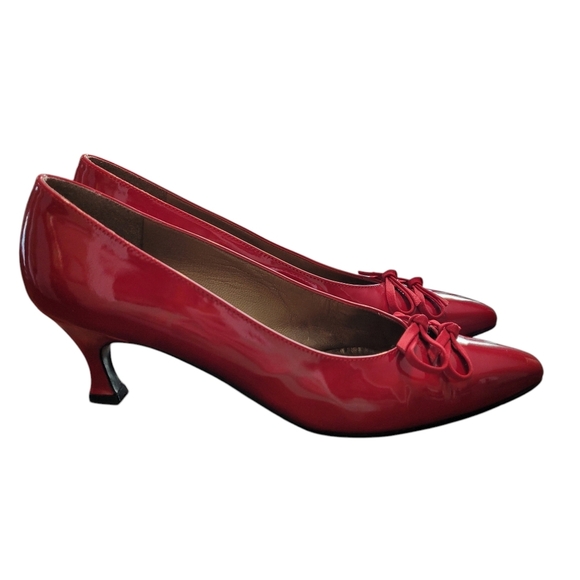 Stuart Weitzman red patent leather kitten heels - 8N.        J75 - Picture 4 of 9